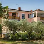 Apartment Nives *